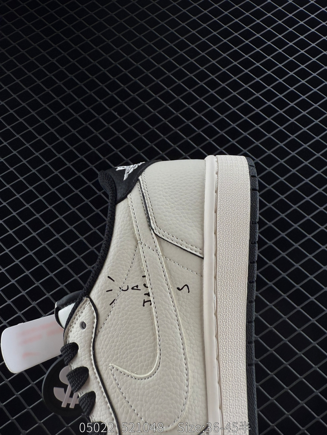 Travis Scott x Air Jordan 1 ” Reverse Mocha “